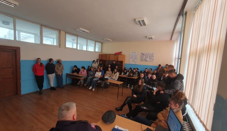 Одржано предавање на тему „Употреба пиротехнике“