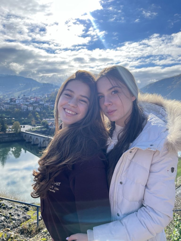 Горана и Јана – овогодишње полазнице ИС Петница