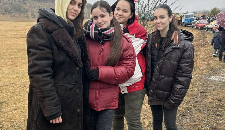 Средњошколци на снимању завршних сцена филма ,,Линија“