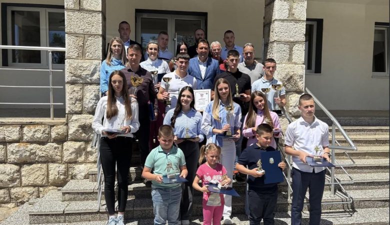 Средњошколци међу најбољим спортистима општине Соколац